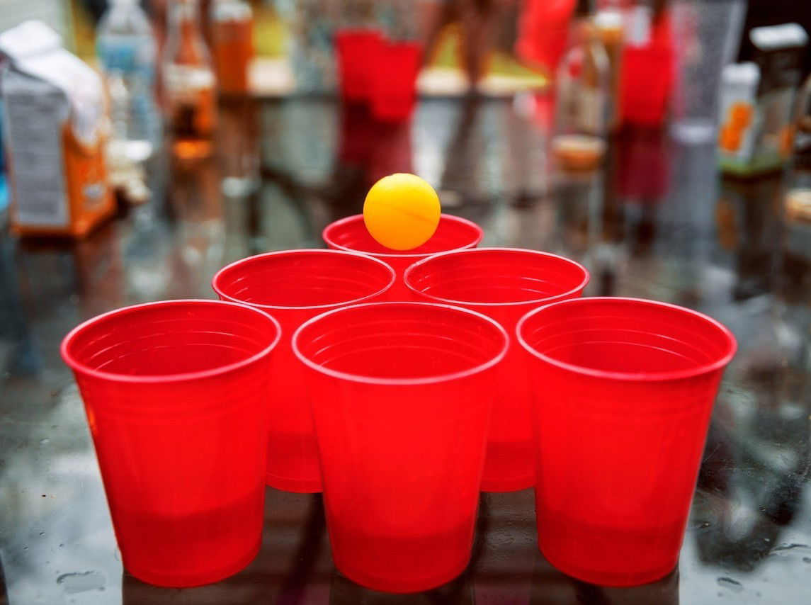 Exemplo de copos para Acerte o Alvo Natalino